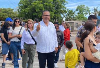 «Mingo» Vázquez emite su voto en Los Mochis