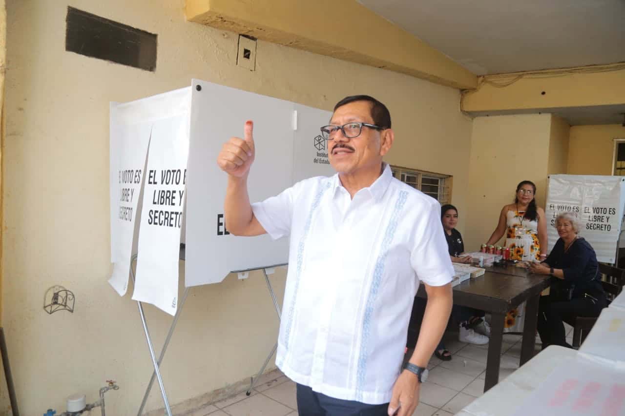 Mérida Sánchez después de emitir su voto. FOTO: Luz Noticias