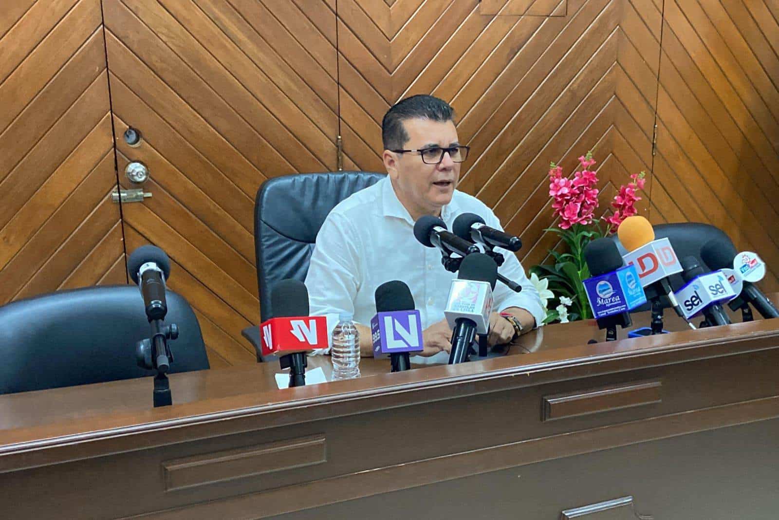 Edgar González en rueda de prensa. FOTO: Luz Noticias