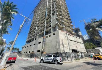 Fallece hombre al caer de tercer piso de un edificio en Mazatlán