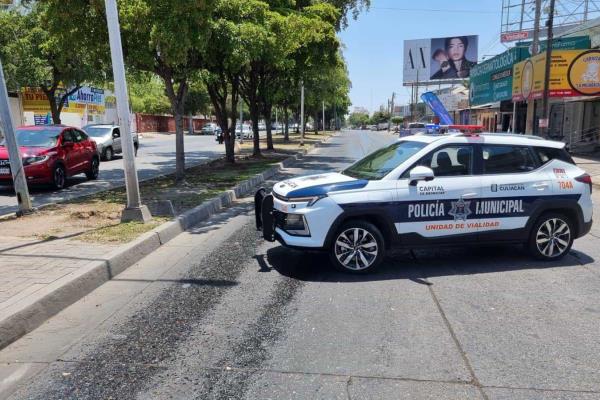 Por derrame de aceite cierran el bulevar Leyva Solano en Culiacán