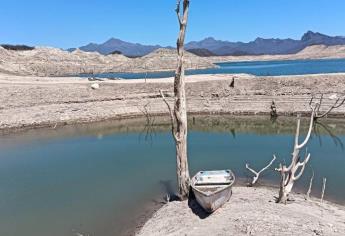 Sequía en Sinaloa deja sin agua a las presas; pipas abastecen a 13 municipios