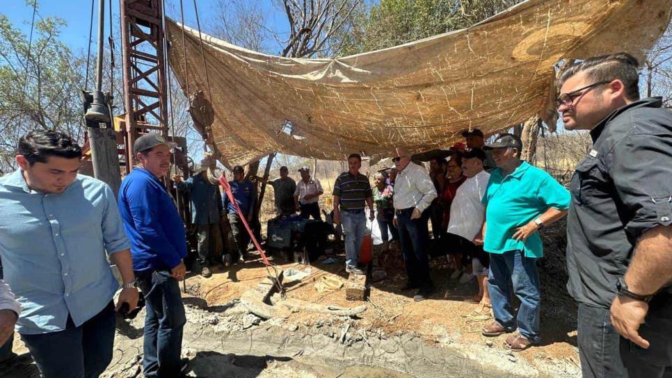 Rocha supervisa pozo en Mocorito y construcción de un puente en Sinaloa