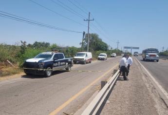Envuelto en plástico negro es localizado un ejecutado por la carretera a Eldorado