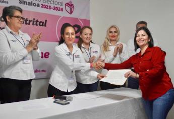 Juana Minerva recibe constancia de mayoría relativa como diputada local electa del distrito 02