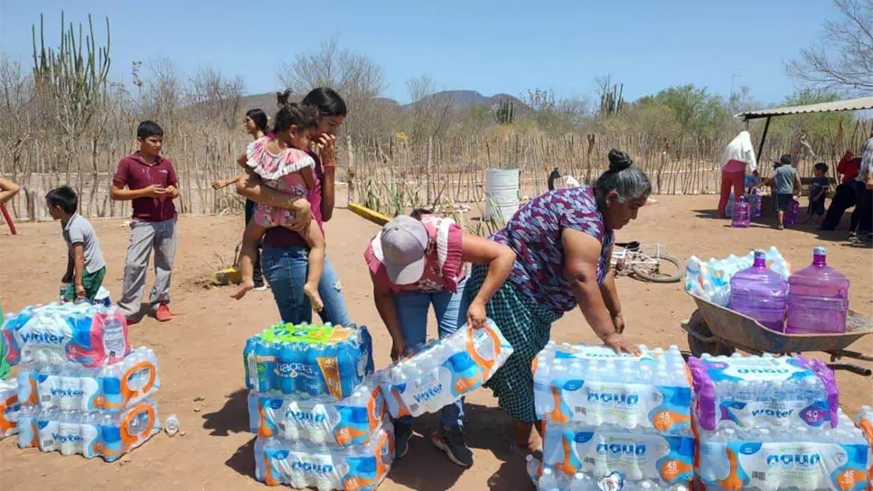Invitan a donar agua.