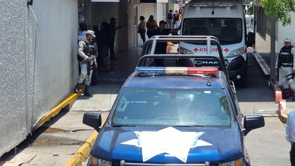 Camión urbano atropella a mujer y su bebé en el Centro de Culiacán
