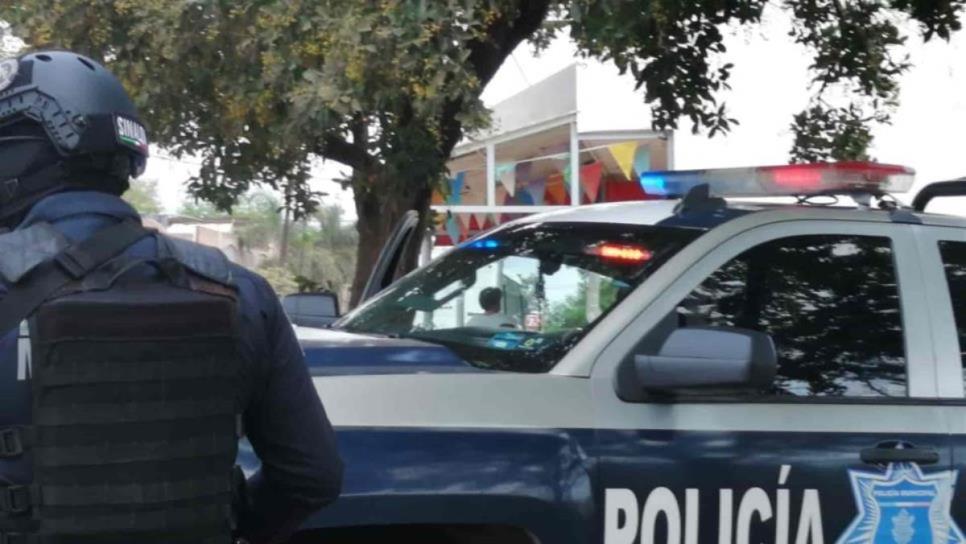 Joven es detenido en Culiacán mientras caminaba por la calle; portaba una pistola calibre 9mm
