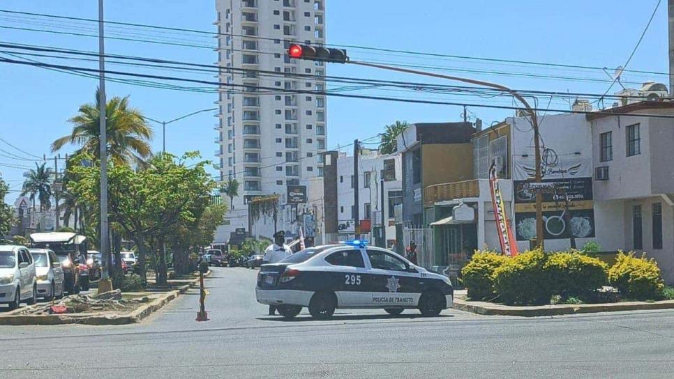 Alcalde de Mazatlán anuncia sanciones para tránsitos que se la pasan con el celular 