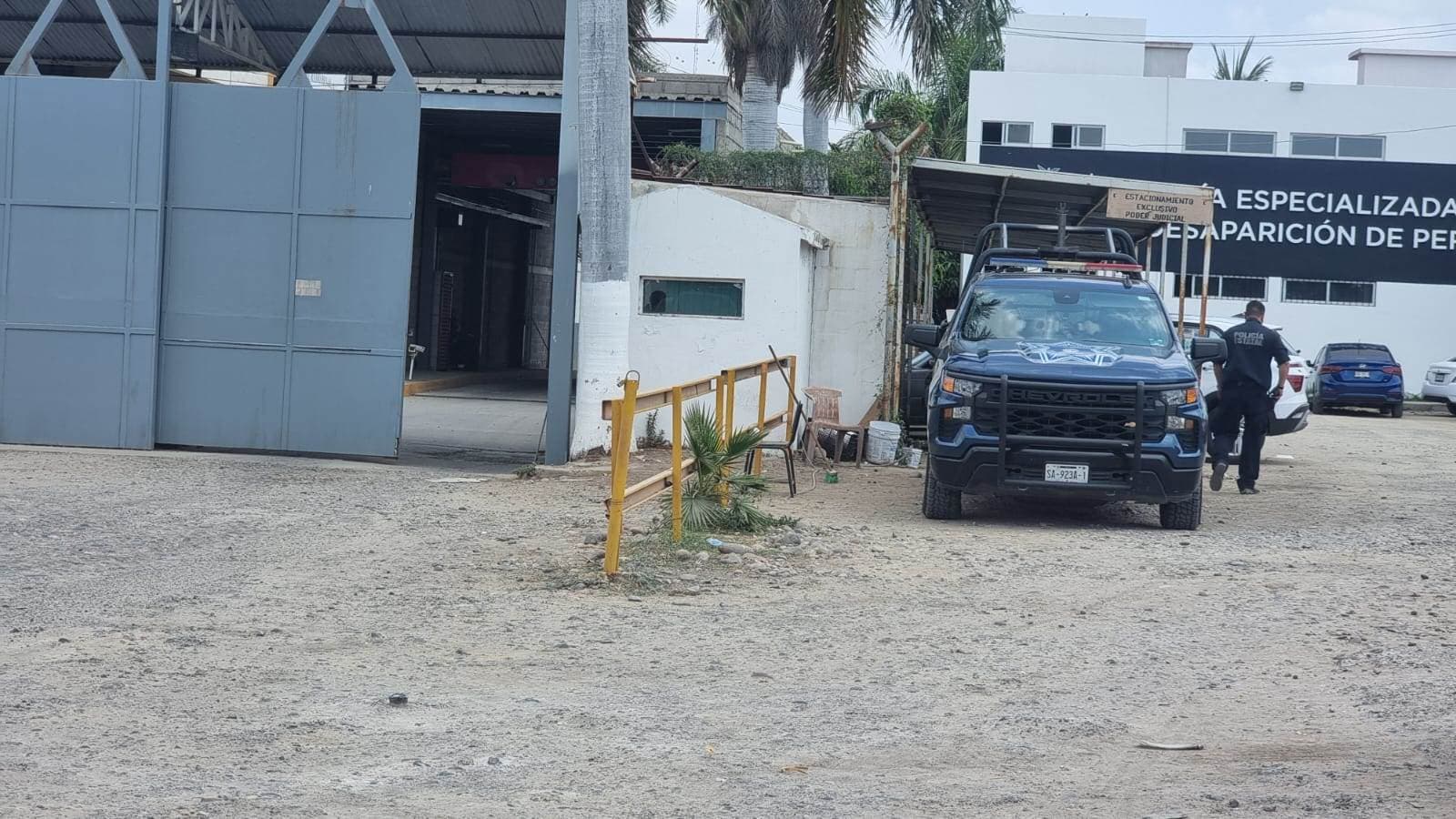 Policías «revientan» el penal de Culiacán  y aseguran droga y cigarrillos