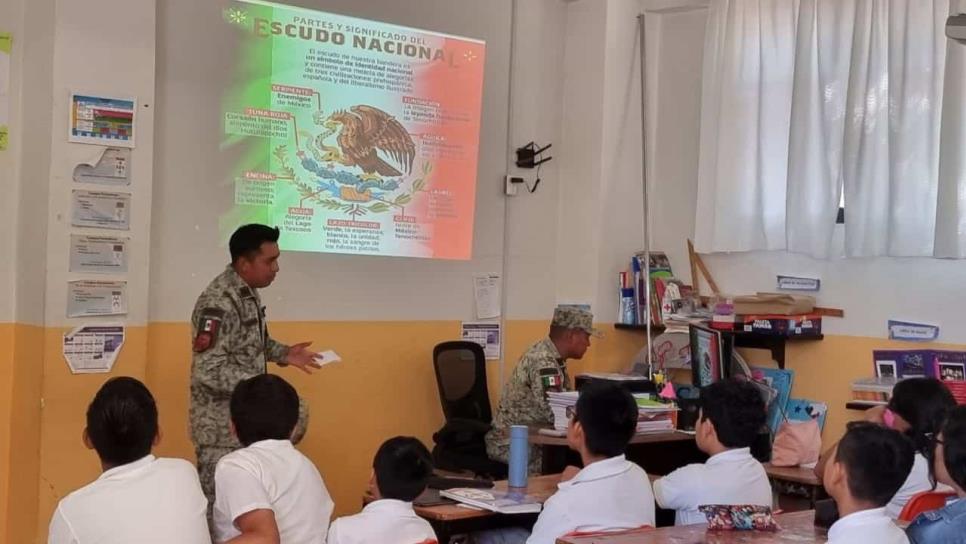 Alumnos de secundaria disfrutaron la importancia de los símbolos patrios en Culiacán