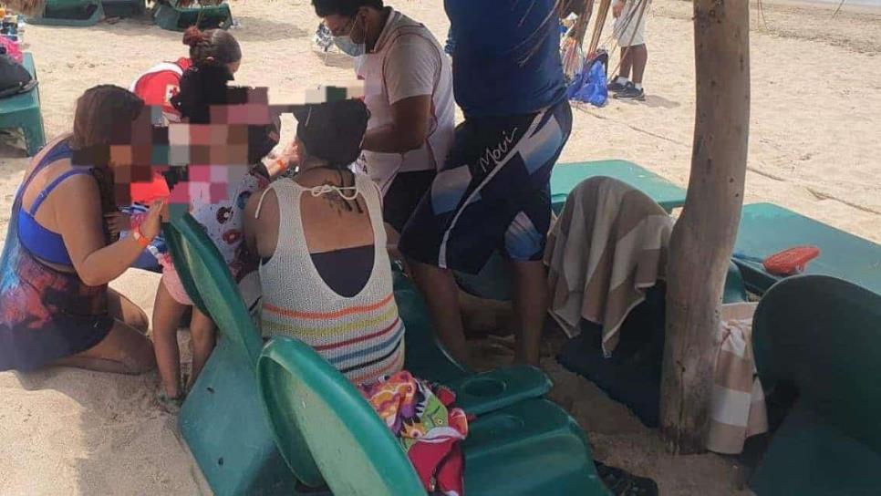 Salvavidas de Mazatlán rescatan a turista de Guadalajara de morir ahogada