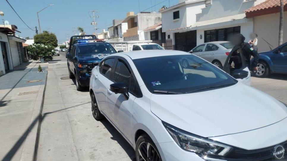 Detienen en Culiacán a hombre que conducía un vehículo robado