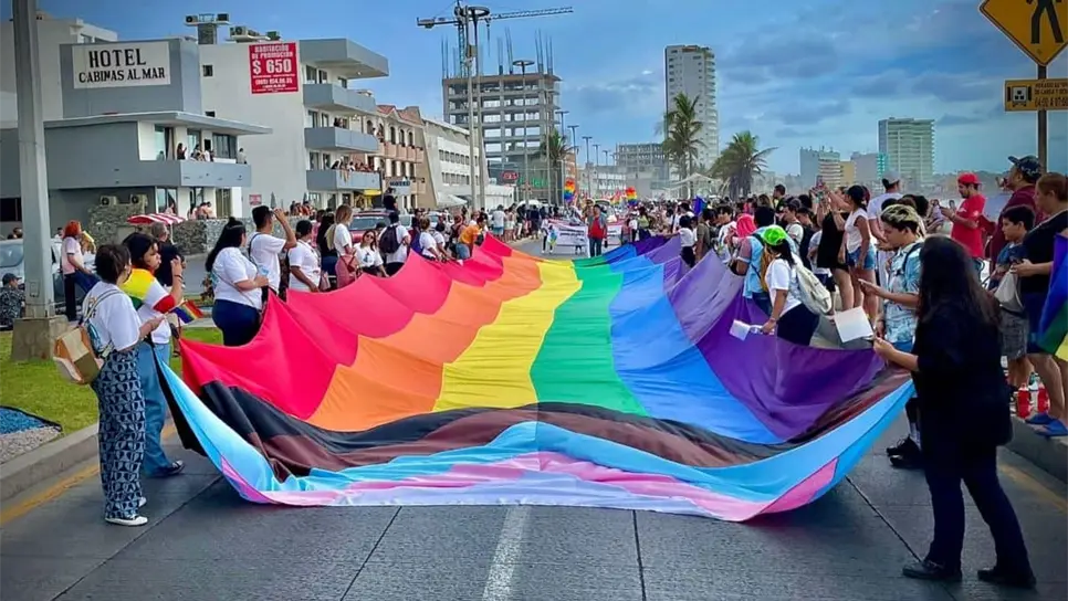 Cerrarán el Malecón de Mazatlán este sábado por marcha LGBT+ ¿Qué calles tomar?