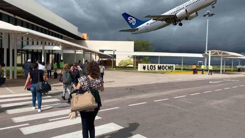 ¿Cuánto cuesta viajar desde el aeropuerto de Los Mochis a la Ciudad de México?