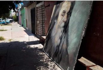Albañiles rescatan mural sobre Rembrandt de edificio derrumbado en Los Mochis