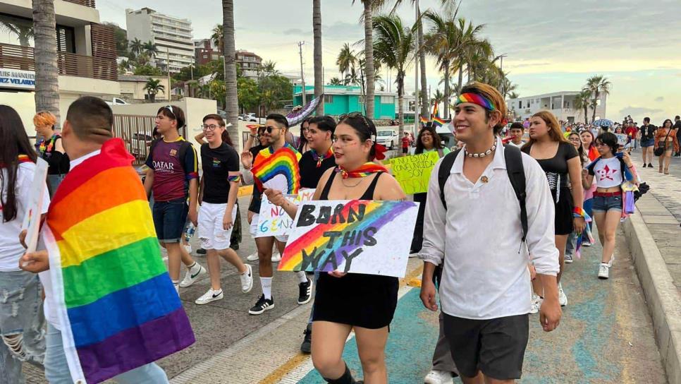 Mazatlán se pinta de colores y celebra la Diversidad Sexual con la 15va Marcha LGBT+ 