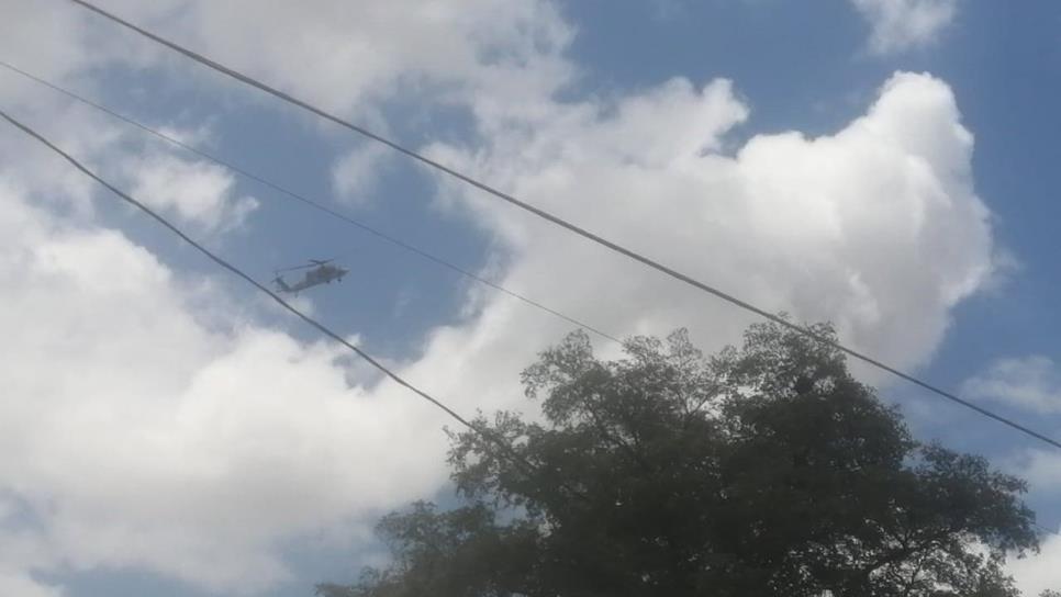 Aterriza helicóptero de la Marina cerca de yarda asegurada en Eldorado