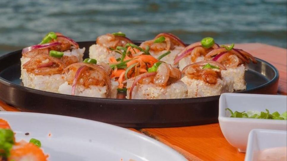 ¿Sushi con aguachile? Este exótico platillo lo tiene un restaurante de Mazatlán