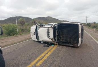 Dos unidades en pérdida total deja choque cerca de La Concha, Escuinapa