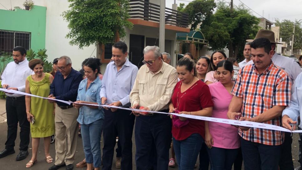 Rocha Moya entrega obras de pavimentación y reencarpetado en Guamúchil