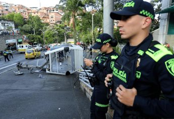 Se desploma cabina de teleférico en Medellín; hay un muerto y 12 heridos