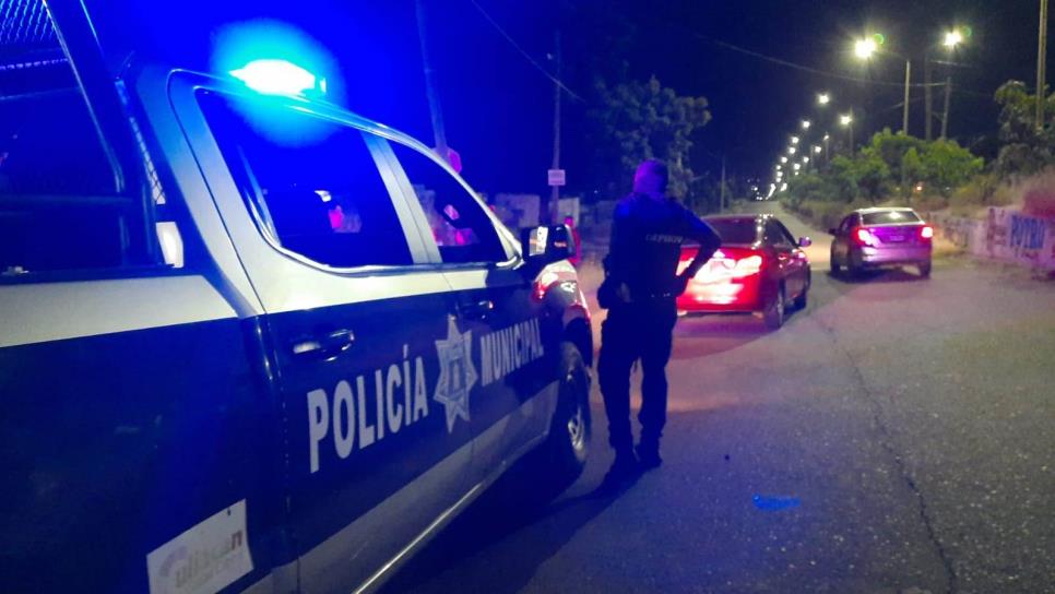 Hombre despoja un vehículo en Culiacán; disparó un arma para asustar al conductor