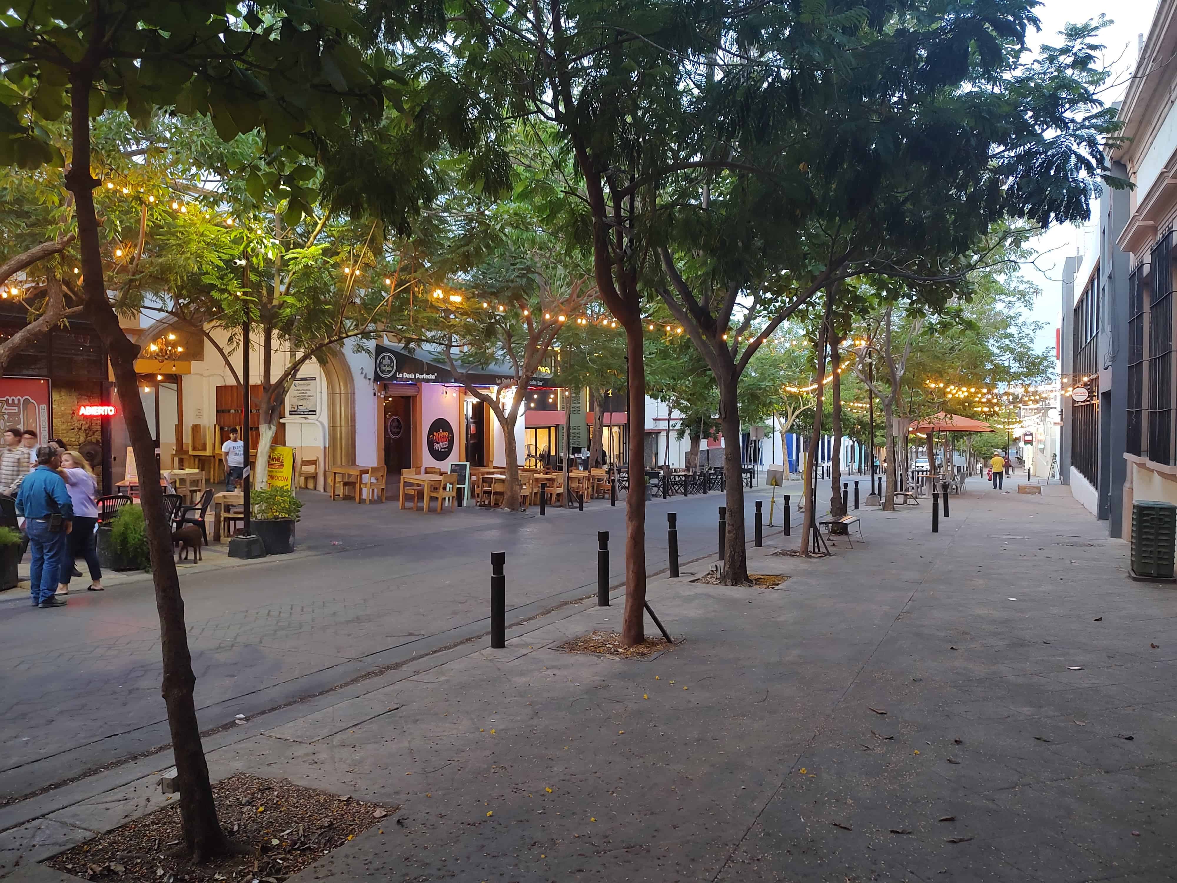 El Paseo del Ángel es muy visitado por los culiacanenses. FOTO: Luz Noticias