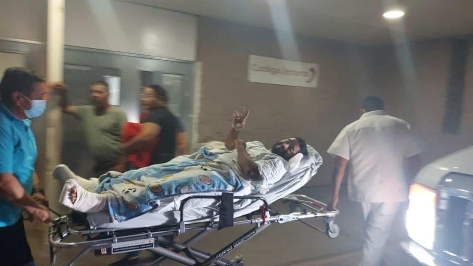 ¡Sale del IMSS! Ricardo, repartidor atropellado, es trasladado a una clínica particular de Los Mochis