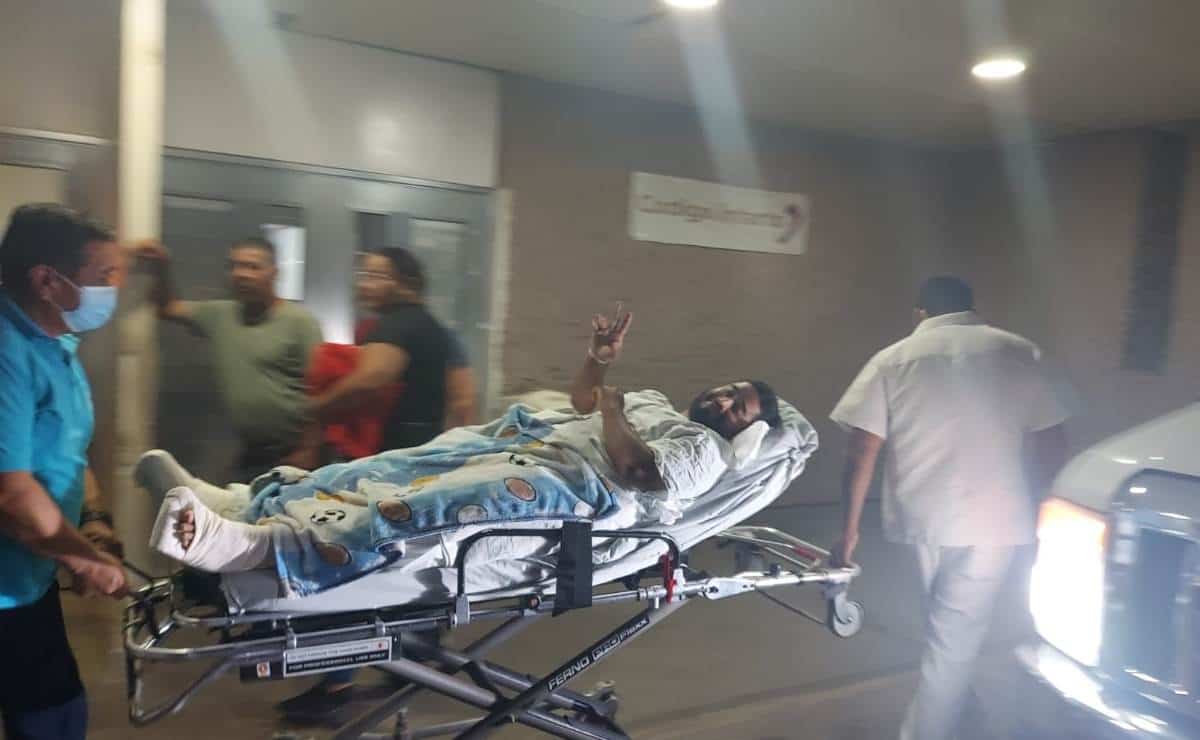 ¡Sale del IMSS! Ricardo, repartidor atropellado, es trasladado a una clínica particular de Los Mochis