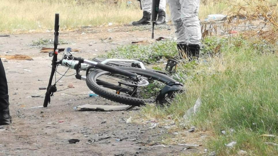 Ciclista sufre graves fracturas tras caer del distribuidor vial El Trébol en Los Mochis