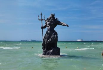¡Como de película! Yucatecos llaman a destruir estatua de Poseidón