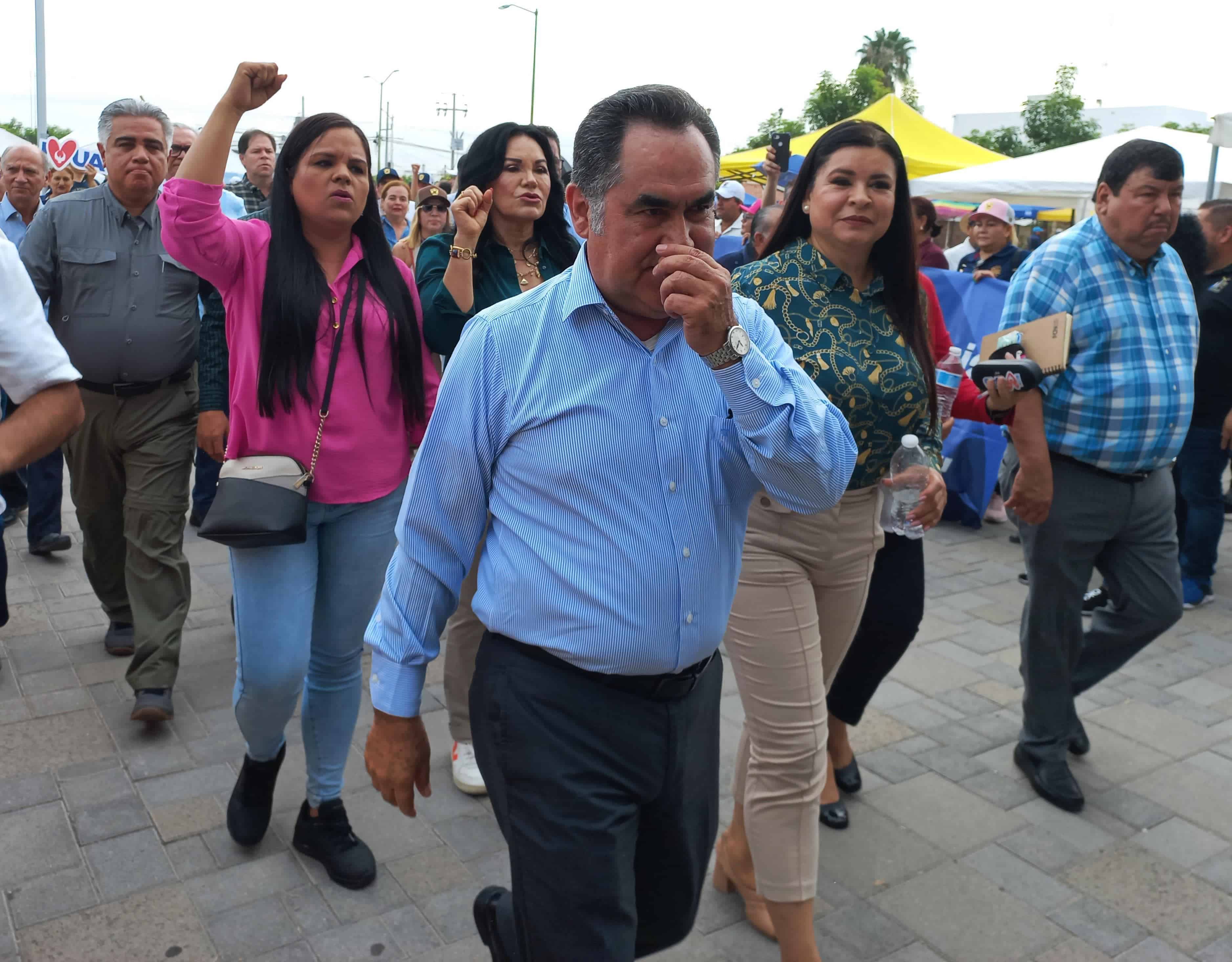 Vinculan a proceso y separan de su cargo a Jesús Madueña Molina | Luz Noticias