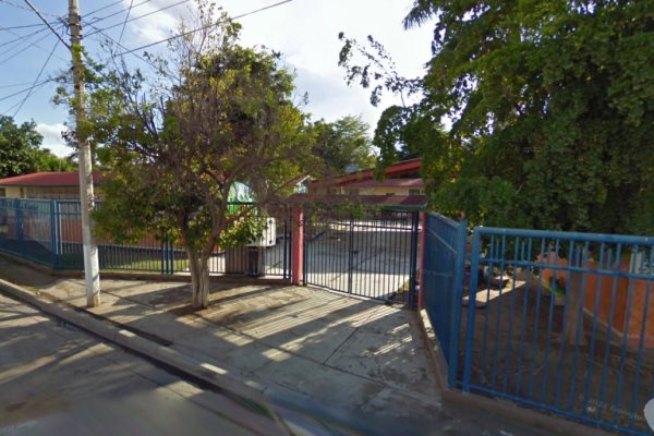 Exponen a kínder de Los Mochis que condiciona entrega de papeles de un niño