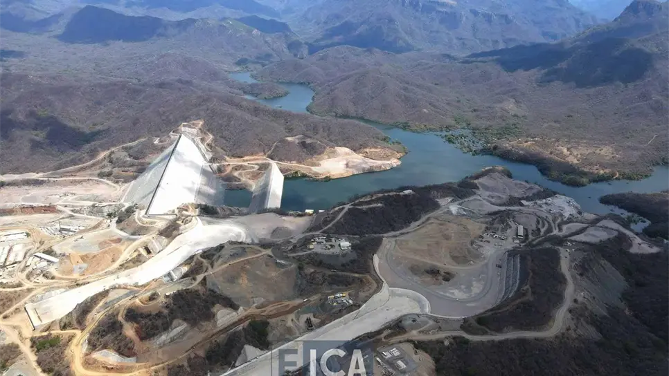 FOTO: Presa Santa María vista desde las alturas.