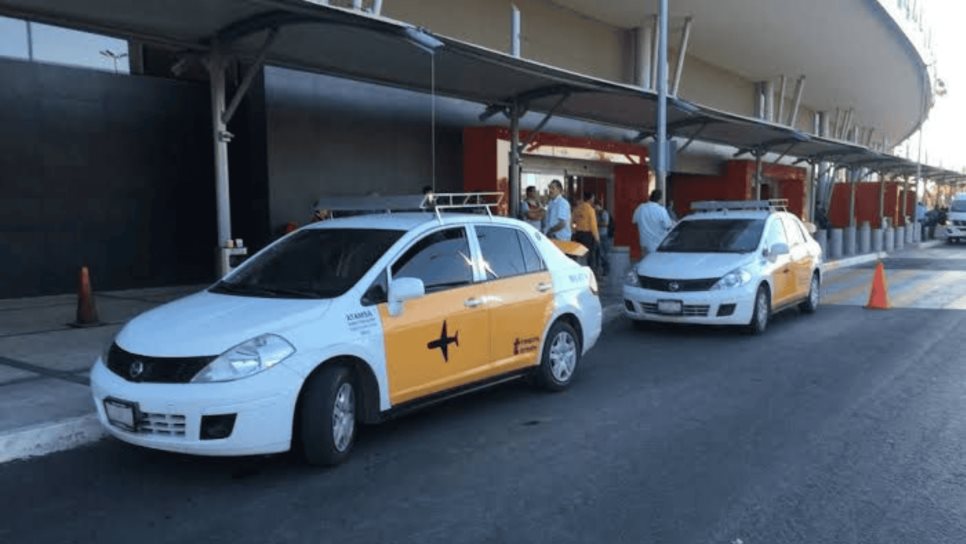 ¿Cuánto cuesta un taxi del aeropuerto a la Zona Dorada de Mazatlán?