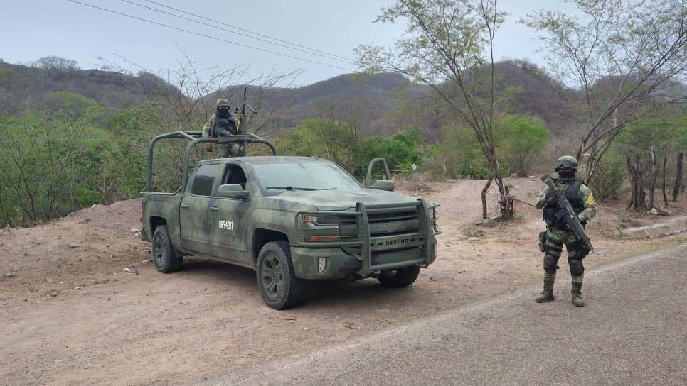 Hay civiles muertos y detenidos. Reportan enfrentamiento entre delincuentes y militares en zona serrana de Badiraguato