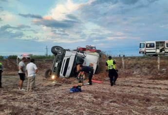 Volcadura en el Valle del Carrizo deja 3 jóvenes lesionados, uno quedó prensado