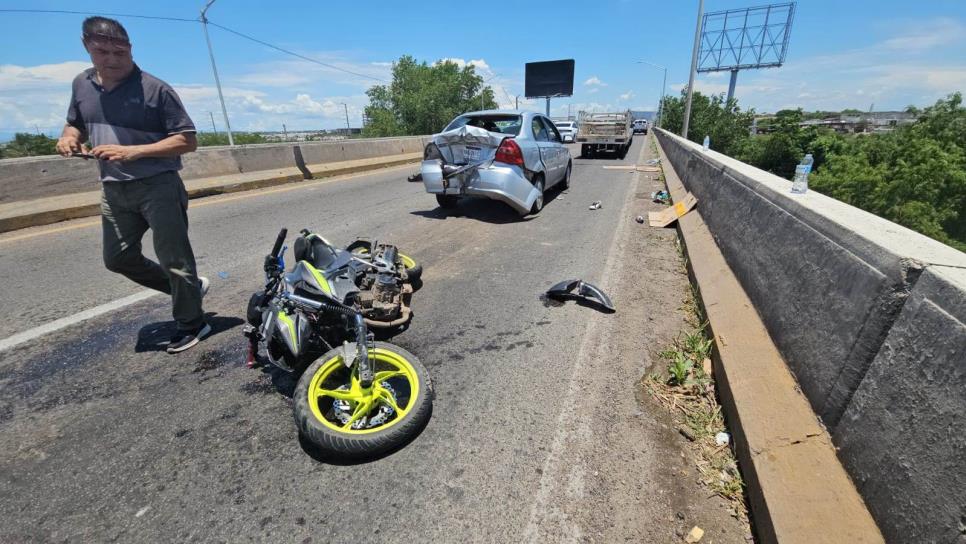 Una pareja resulta herida al chocar por alcance contra un automóvil en Culiacán