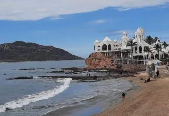 Además del turismo, ¿Qué actividades económicas mueven al puerto de Mazatlán?