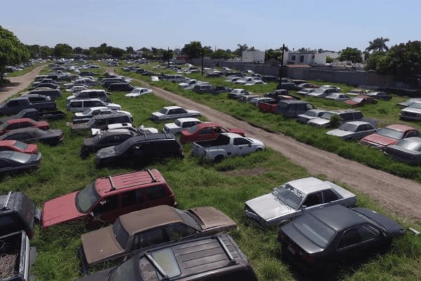 Denuncian supuestas irregularidades en el corralón de Culiacán: "arrastran" motocicletas y las desmantelan