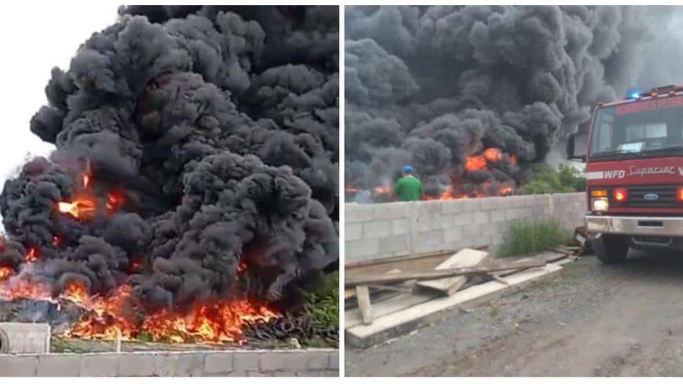 Decenas de llantas se queman en lote y generan densa nube negra en Mazatlán 