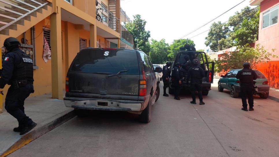 Detienen a un hombre armado tras reporte de disparos en la colonia 6 de Enero, Culiacán