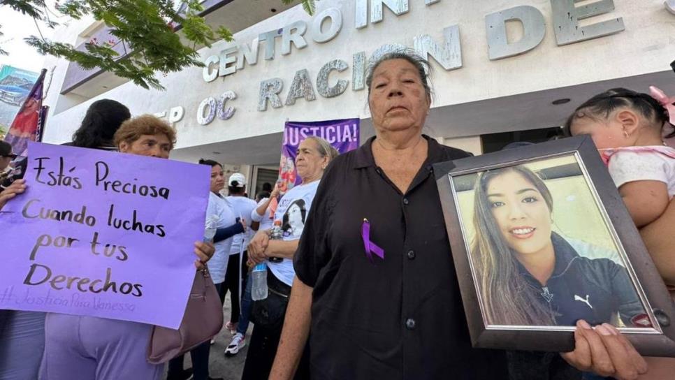 Marchan en Los Mochis para exigir justicia por Vanessa Guadalupe 