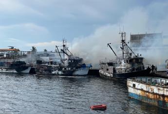 Se incendian 4 embarcaciones en muelles del Parque Bonfil de Mazatlán 