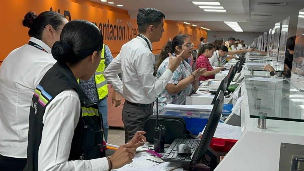 Aerolíneas en Culiacán hacen check in a mano tras caída de Microsoft a nivel mundial