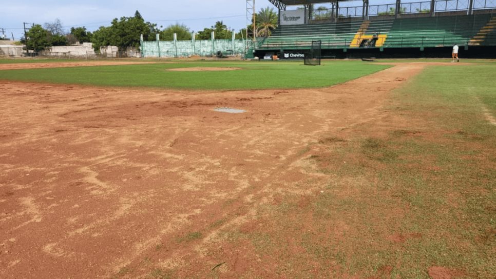 Recorren Juego 3 entre Juan José Ríos y La Tribu por condiciones del campo