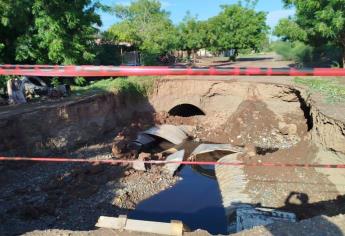 Surge socavón en el dren de San Joachín, en Guasave