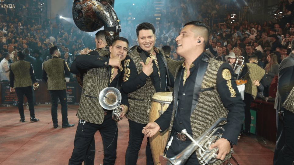 Vocalista de Banda MS trabajó cargando bocinas en otra agrupación a inicios de su carrera | VIDEO