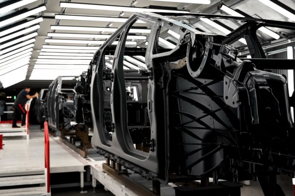Elon Musk pone «freno» a planta de Tesla en Nuevo León: «no tiene sentido invertir mucho en México»